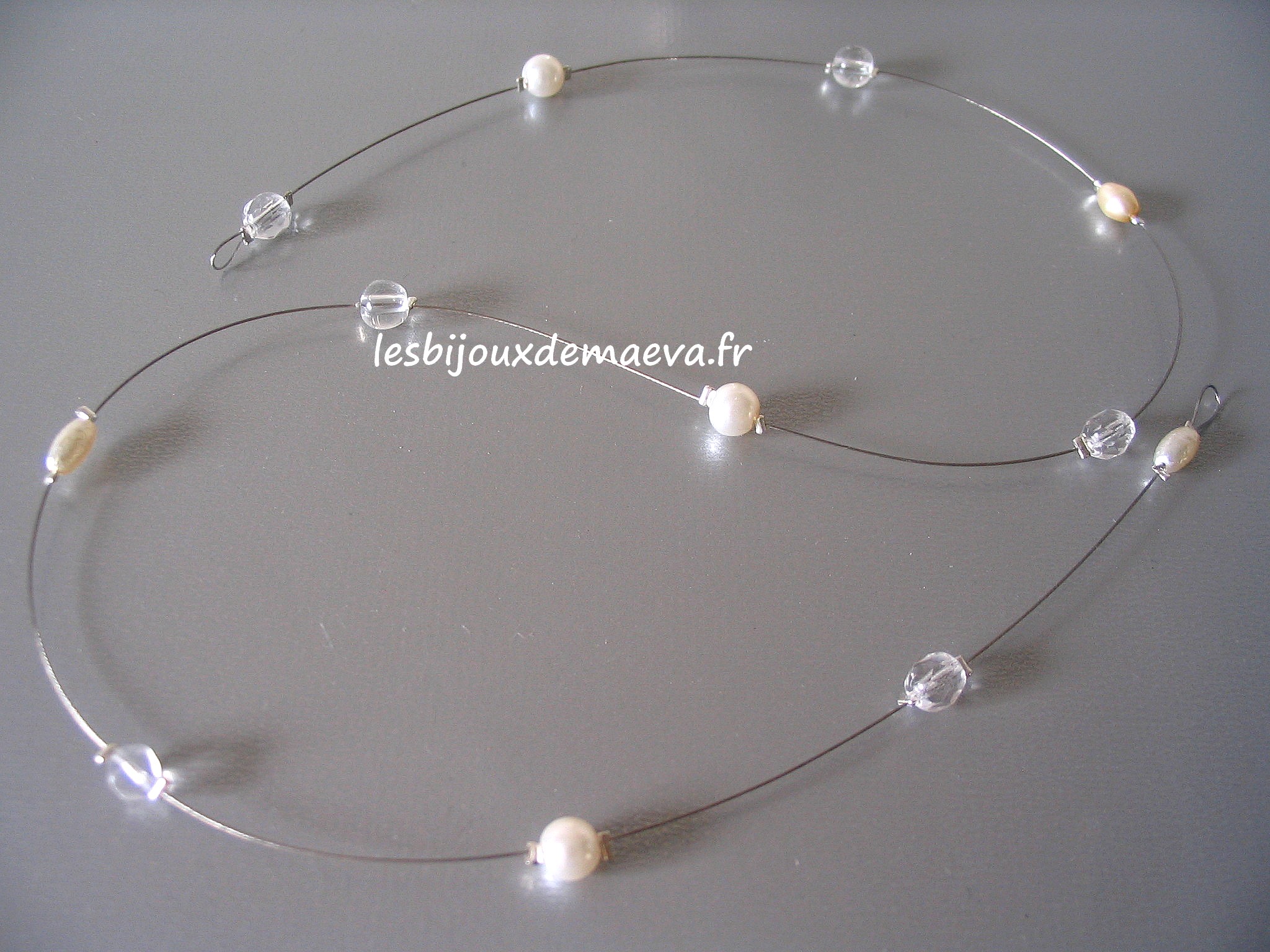https://www.lesbijouxdemaeva.fr/images/Image/fil-cheveux-mariage-perles-ivoire-1394983141.jpg